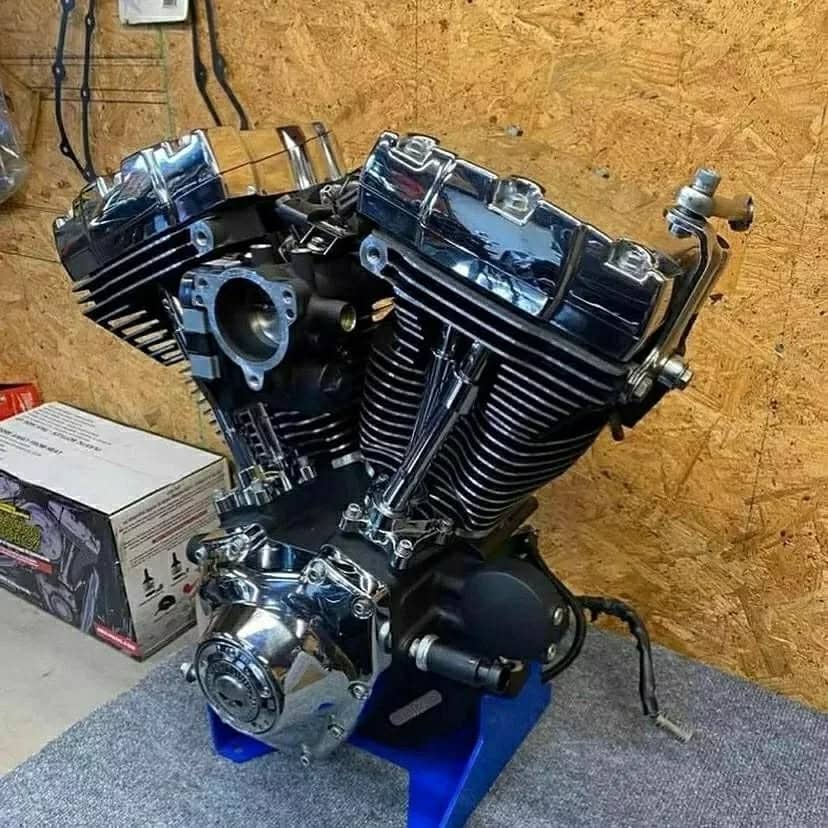 103" twin cam motor engine\\nharley bagger came out off a 2013 ultra, classic bike had 11k
