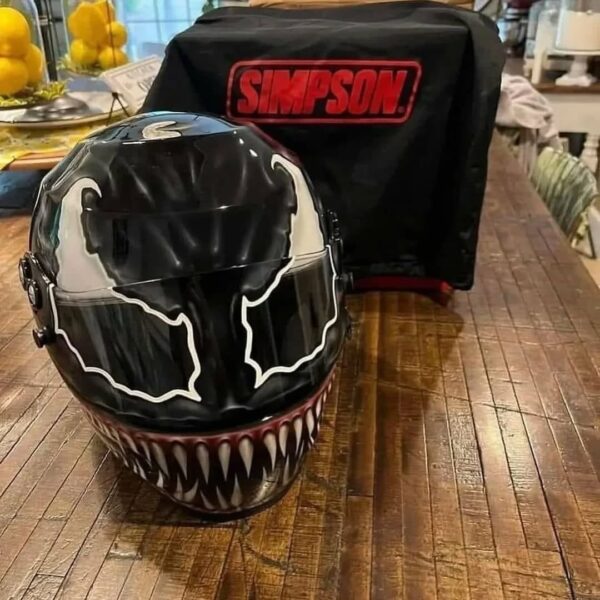 new large simpson helmet still in venom perfect conditions