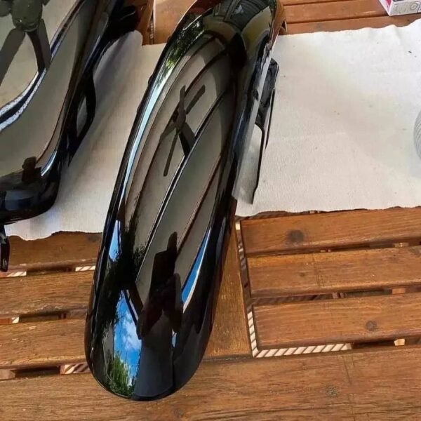 harley davidson sportster tank andnfenders. for a sportster from 2004, andnfit other years